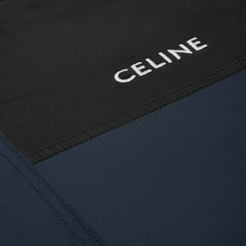 windbreaker in nylon